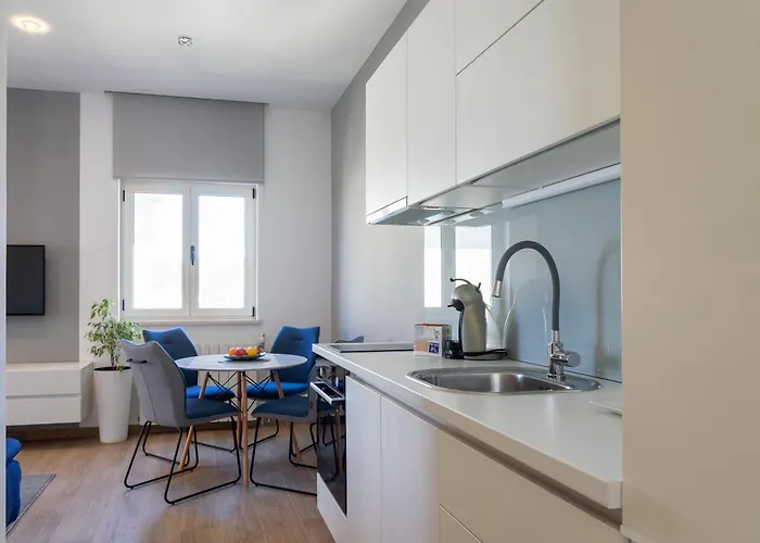 Jakic 2 Gostinjska kuća 4*