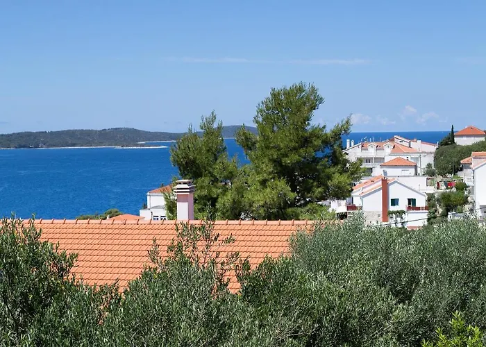 Jakic 2 Gostinjska kuća